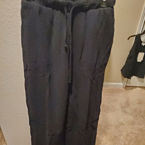 Black Linen Tank Top and Wide Leg Pants Set - Picture 7 of 9